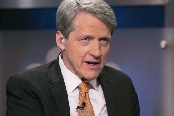 https://www.cnbc.com/2017/10/16/nobel-winning-economist-shiller-calls-bitcoin-a-fad.html